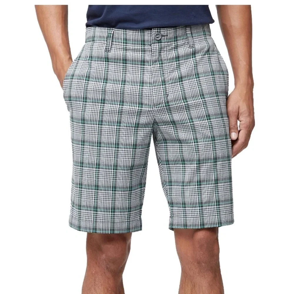 Tommy Bahama men’s golf shorts size 32. Gray‎ and green plaid.